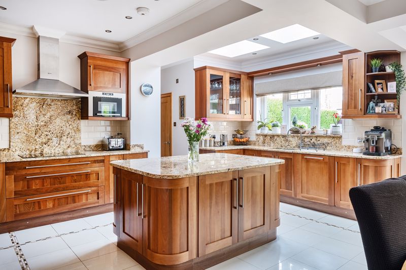 Kitchen- click for photo gallery